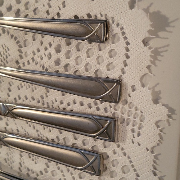 Cambridge Silverware Set - Picture 3 of 5